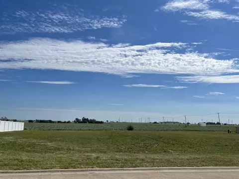 526 Tiger Ln, Herscher, IL 60941