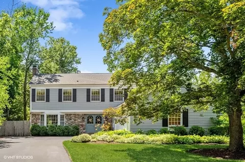 1345 W Deerpath Rd, Lake Forest, IL 60045
