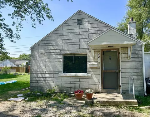 421 Blackhawk St, Joliet, IL 60432