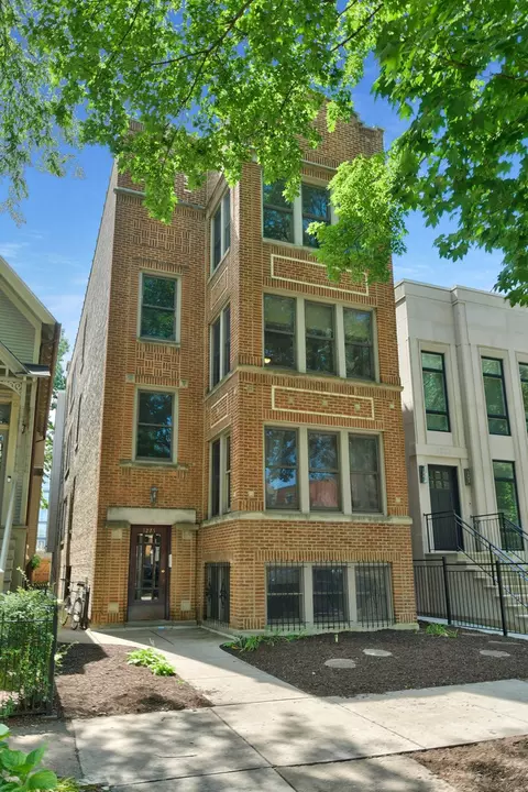 1225 W Montana St, Chicago, IL 60614