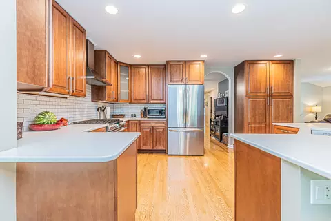306 N Kent Rd, Mchenry, IL 60051 photo 9