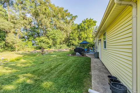306 N Kent Rd, Mchenry, IL 60051 photo 32