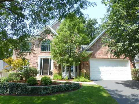 2001 King Edward Ave, Saint Charles, IL 60174