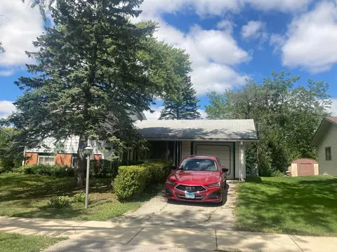 430 Bode Rd, Hoffman Estates, IL 60169