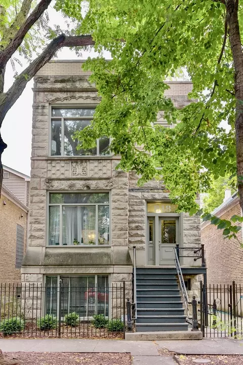 848 N Winchester Ave, Chicago, IL 60622