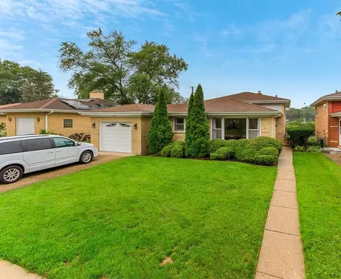 8900 Moody Ave, Morton Grove, IL 60053
