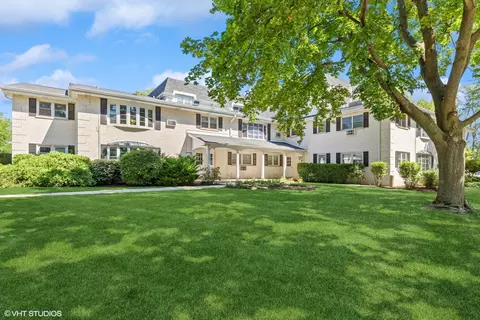 506 W Eastman St #2C, Arlington Heights, IL 60005