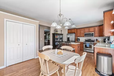 26658 Lindengate Cir, Plainfield, IL 60585 photo 6