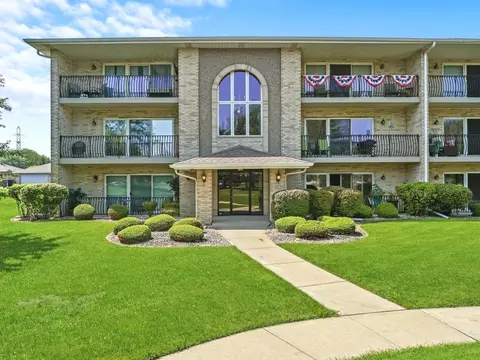 17721 Bernard Dr #2B, Orland Park, IL 60467