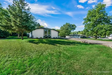 5401 Memory Trl, Mchenry, IL 60050