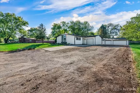 5401 Memory Trl, Mchenry, IL 60050 photo 2