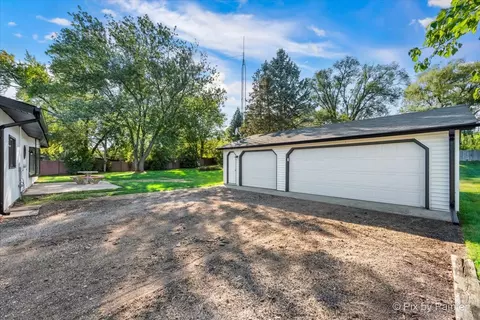 5401 Memory Trl, Mchenry, IL 60050 photo 3