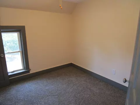 617 High St, Pecatonica, IL 61063 photo 8
