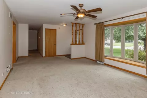16131 S Serenity Dr S, Plainfield, IL 60586 photo 2