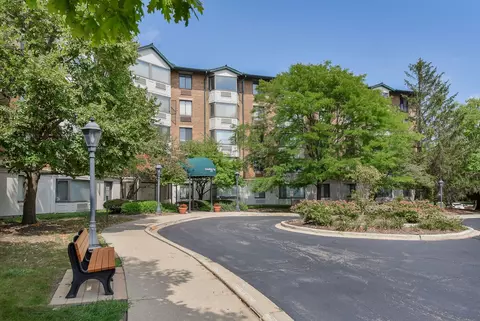 470 Fawell Blvd #314, Glen Ellyn, IL 60137