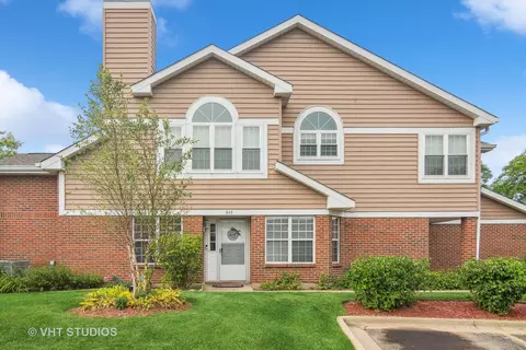 845 W Happfield Dr #845, Arlington Heights, IL 60004