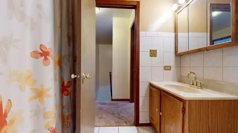 2625 E Martha Pl, Burnham, IL 60633 photo 22