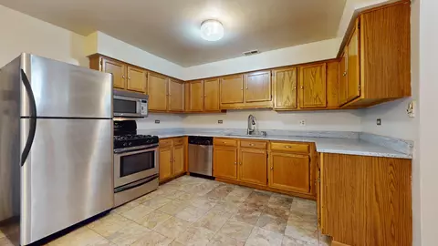 2625 E Martha Pl, Burnham, IL 60633 photo 10