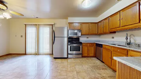 2625 E Martha Pl, Burnham, IL 60633 photo 11