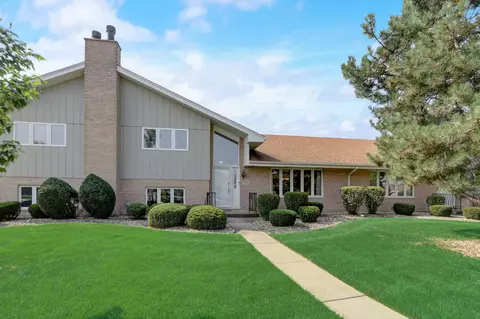 10811 Louetta Ln #91, Orland Park, IL 60467