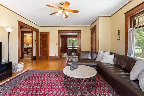 207 S Hayes St, Philo, IL 61864 photo 9