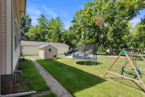 207 S Hayes St, Philo, IL 61864 photo 42