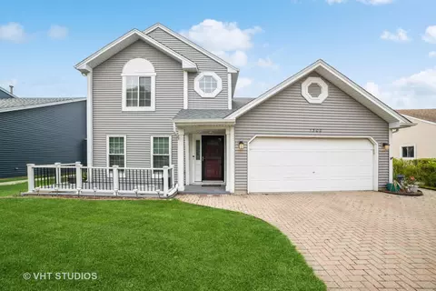 1300 Longford Cir, Elgin, IL 60120
