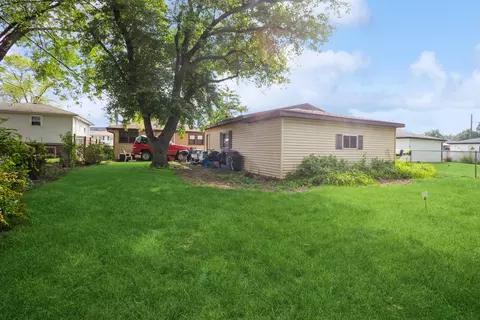 2740 Rusty Dr, Des Plaines, IL 60018 photo 10