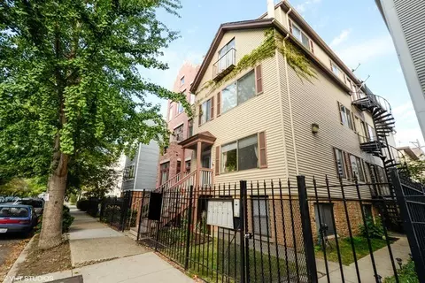 2643 N Southport Ave #2R, Chicago, IL 60614