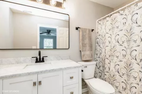 205 Bakers Dr #205, Lakemoor, IL 60051 photo 9
