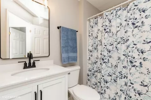 205 Bakers Dr #205, Lakemoor, IL 60051 photo 12