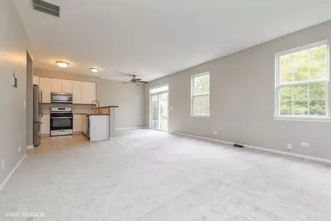 205 Bakers Dr #205, Lakemoor, IL 60051 photo 4