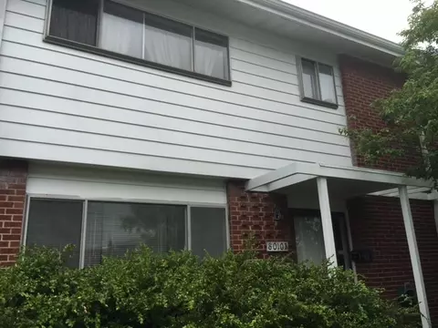 8010 W Lyons St #B, Niles, IL 60714