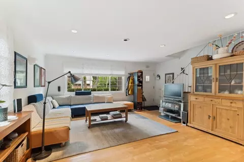 88 Warwick Rd, Winnetka, IL 60093 photo 2