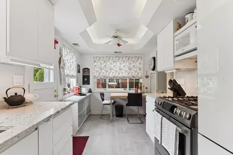 88 Warwick Rd, Winnetka, IL 60093 photo 9