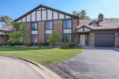 5844 Buck Ct #6-SEP, Westmont, IL 60559