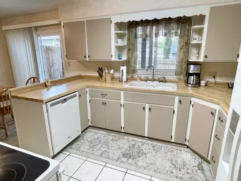 1210 Fulton St, Peru, IL 61354 photo 11