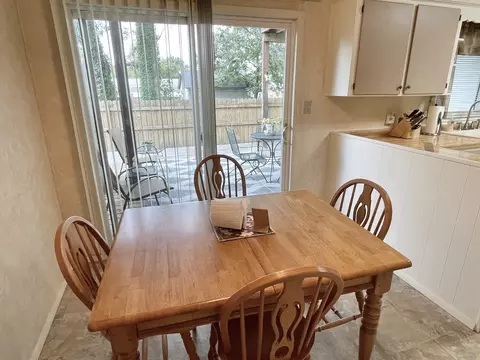 1210 Fulton St, Peru, IL 61354 photo 9
