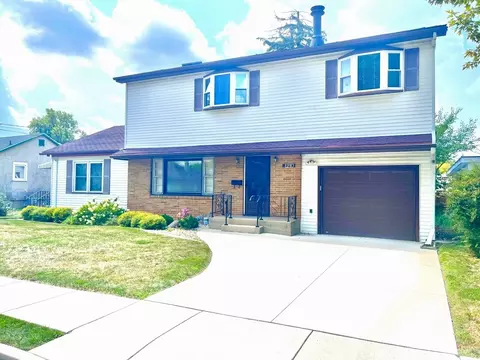 1210 Fulton St, Peru, IL 61354
