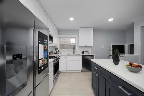 1913 E 93rd St, Chicago, IL 60617 photo 7