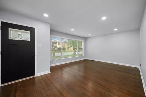 1913 E 93rd St, Chicago, IL 60617 photo 5