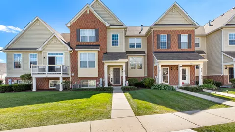 309 Timber Ridge Ct, Joliet, IL 60431