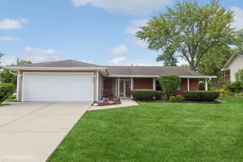 1620 Glen Lake Rd, Hoffman Estates, IL 60169