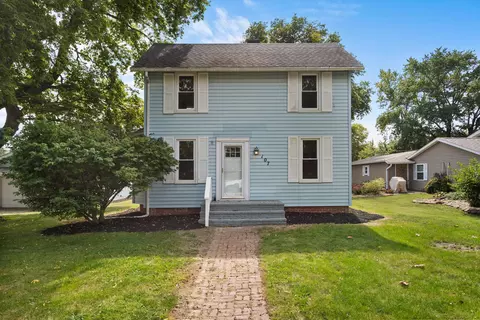 107 W Fillmore St, Philo, IL 61864