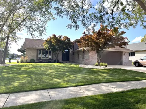 17508 Brook Hill Dr, Orland Park, IL 60467