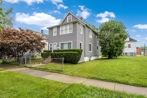 520 Cummings Ave, Waukegan, IL 60085