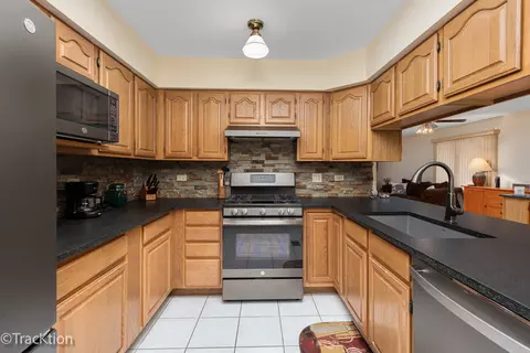 1446 Abourndale Ct, Wheeling, IL 60090 photo 6