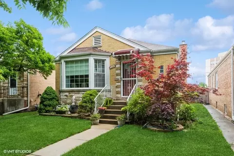 1400 Dobson St, Evanston, IL 60202