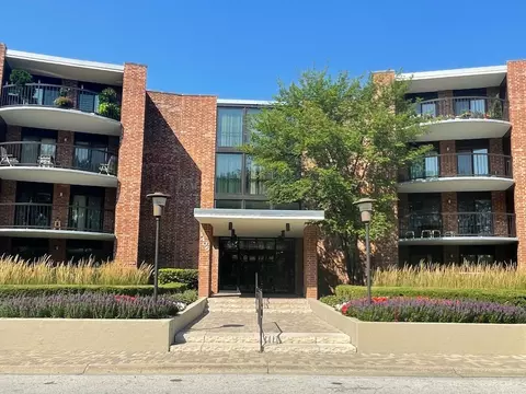 1405 E Central Rd #120C, Arlington Heights, IL 60005