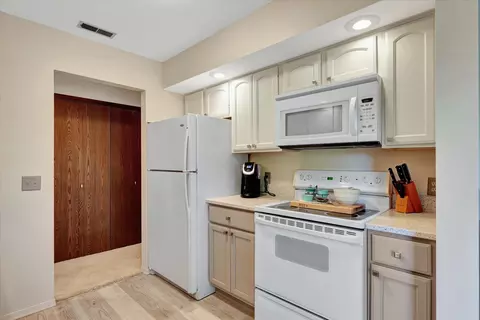 2116 Sunview Dr #2116, Champaign, IL 61821 photo 12